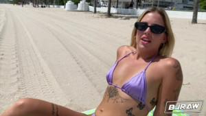 Lola_Cheeks Gives Sloppy Blowjob And Gets Facial