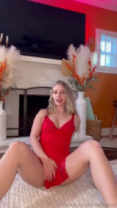 KadyRivers Masturbates With A Glass Dildo