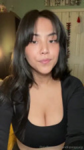 AndiiPoops Uses A Vibrator On Her Pussy