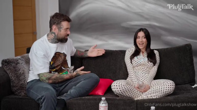 Lena The Plug Shares Her Man With MeaganMoorexo