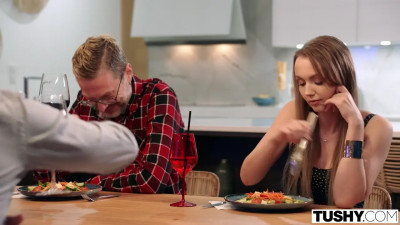 Horny Sia Siberia Gets A CIM After Anal Sex