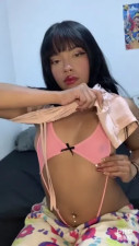 Belymason Touches Her Pussy In Pink Lingerie
