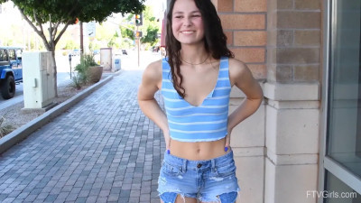 Liz Jordan Masturbates In Her Casting Video