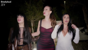 Yasmina Khan, Sapphire Astrea & Friends Enjoys A Wild Orgy