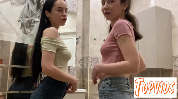 Juicy Leila & Vivian Grace - Juicy Leila and Vivian Grace Lesbian Playtime