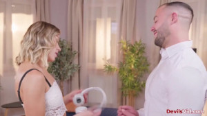 Angelika Grays Receives An Anal Pounding