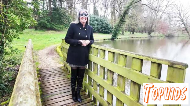 Odesyra - Odesyra, 40 years old, from La Rochelle!