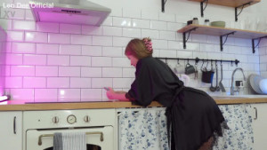 Skyeyoung Gets Hers Asshole Fucked In The Kitchen