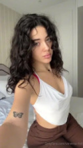 Vanessa.rhd Strips Down To Her Red Lingerie