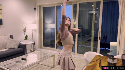 Juniper Ren Gets Wrecked By A Big White Cock