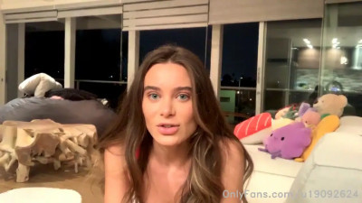 Lana Rhoades Masturbates In A Livestream