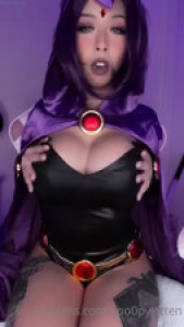 Raven Spo0pyKitten Masturbates With A Dildo