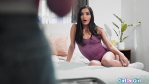 Emily Willis Rims And Fingers Her BFF Leah Lee