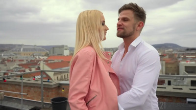 SharonWhiteVIP Takes A Big Cock In Her Ass