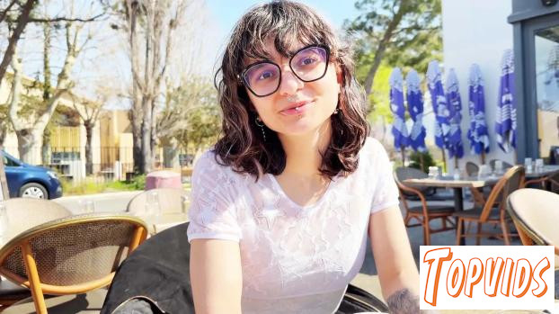 Lotus - Lotus, 21 years old, from Mons!