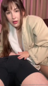 Bananapotato333 Gets Her Tight Pussy Creampied