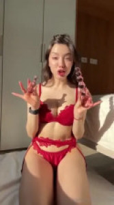 Ruth Lee Shoves A Glass Dildo In Her Asshole