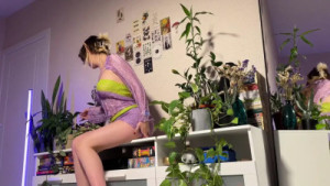 Elf MurkaMeow Uses A Dildo On Her Pussy