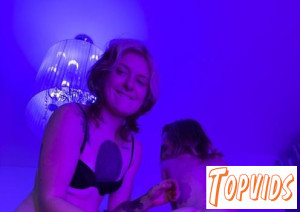 Brille & Poppy - Brille Gives Poppy An Extra Special Striptease Then Dildo Fucks Her Creamy Pussy To Orgasm