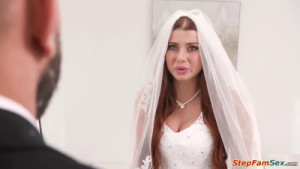 Stella Luxx Fucks A Cock Before Her Wedding