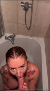ShannonLuckXO Gives Head While Taking A Bath