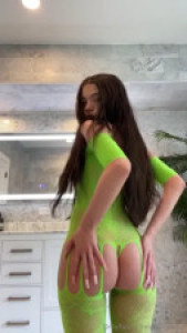 Hannahgrape Teases In A Sexy Green Bodystocking