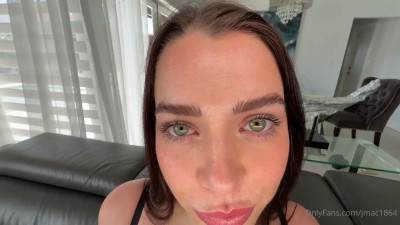 Backshots Make Thick SsamiHayes's Tits Bounce