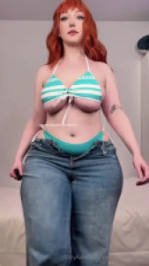 Low Keydeadinside Strips Down While On A Treadmill