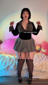 Chubby Nerd Low Keydeadinside Claps Her Phat Ass