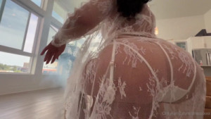 Scarlettalexxxis Gets Her Asshole Stretched By Dredd