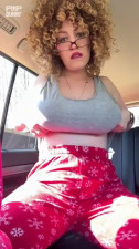 Hanna Cnez Lifts Shirt & Teases Breasts On All Fours In Car